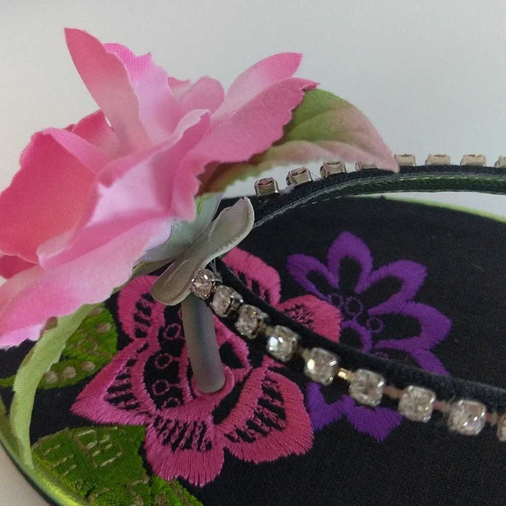 Beverly Feldman Sandals - Picture 5 of 6